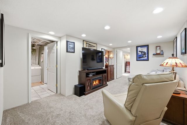 3225 SW 2nd Street, Des Moines, IA 50315