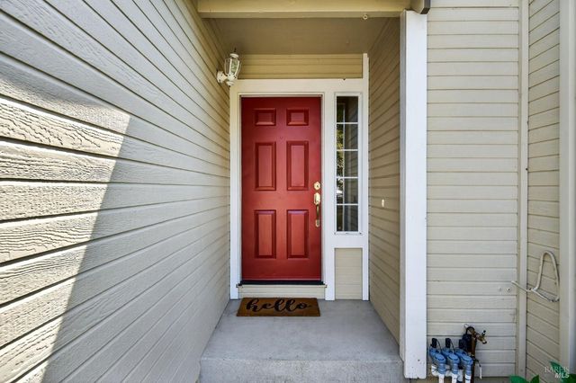 1612 Woodhue Ave, Santa Rosa, CA 95403