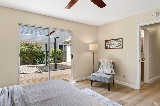 1612 Woodhue Ave, Santa Rosa, CA 95403