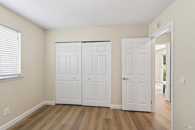 1612 Woodhue Ave, Santa Rosa, CA 95403