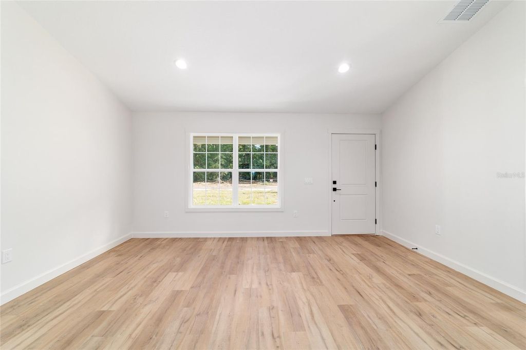 Image 6 of property listing at 14769 SW 24TH PLACE, Ocala, FL 34481