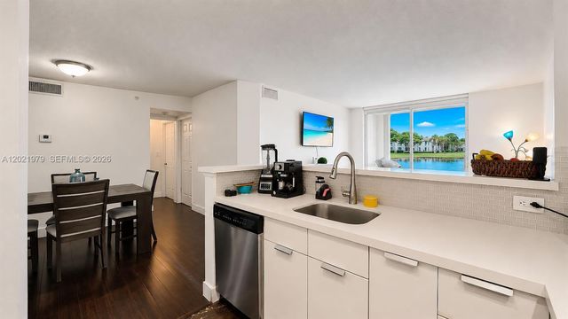 4420 NW 107th Ave 104, Doral, FL 33178