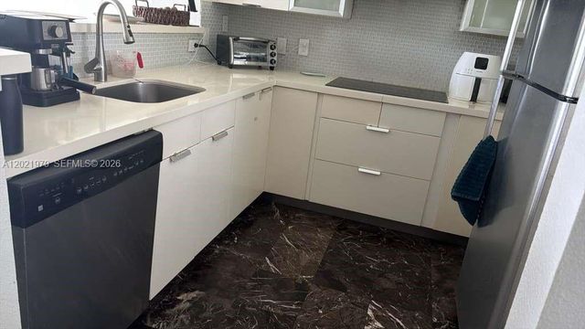 4420 NW 107th Ave 104, Doral, FL 33178