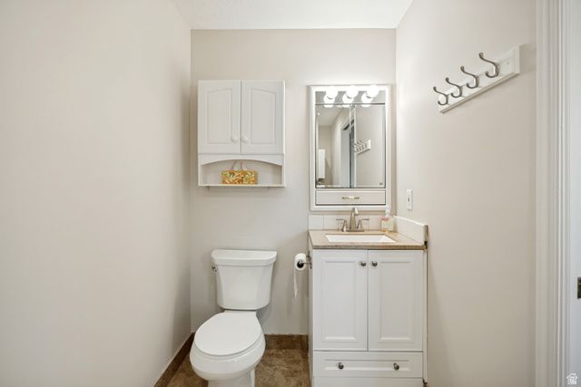 831 E VICS RD, Sandy, UT 84094