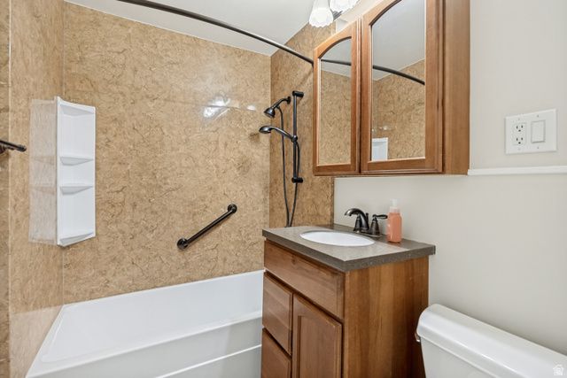 831 E VICS RD, Sandy, UT 84094