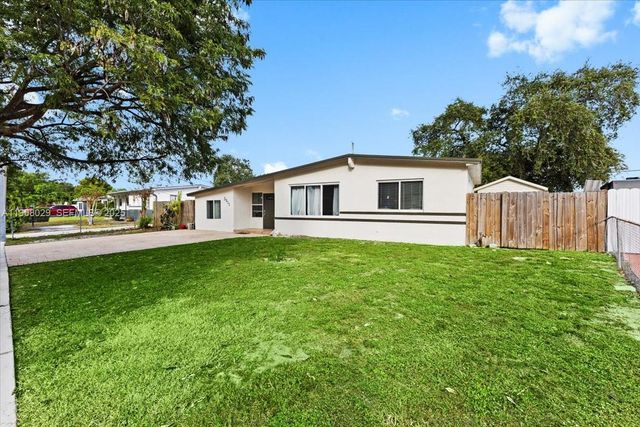 3911 SW 32nd Ave, West Park, FL 33023