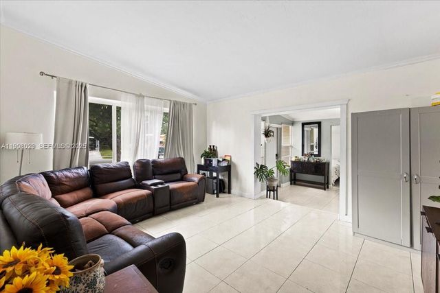 3911 SW 32nd Ave, West Park, FL 33023