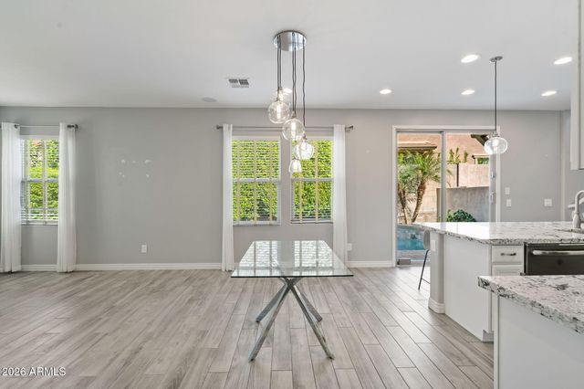 4716 E Nocona Lane, Phoenix, AZ 85050