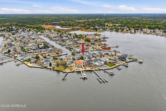270 S Shore Drive, Toms River, NJ 08753