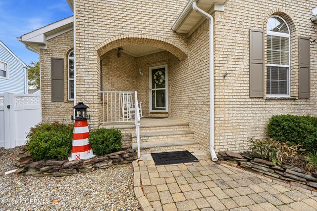 270 S Shore Drive, Toms River, NJ 08753