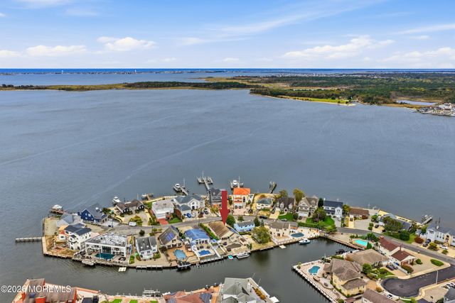 270 S Shore Drive, Toms River, NJ 08753