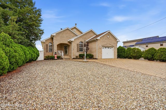 270 S Shore Drive, Toms River, NJ 08753