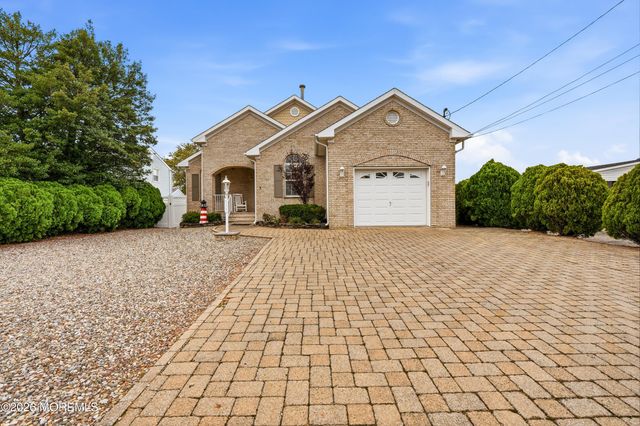 270 S Shore Drive, Toms River, NJ 08753