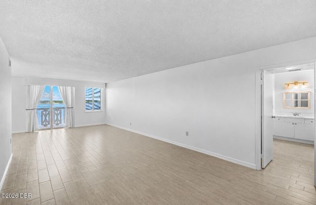925 N Halifax Ave Apt 702, Daytona Beach, FL 32118
