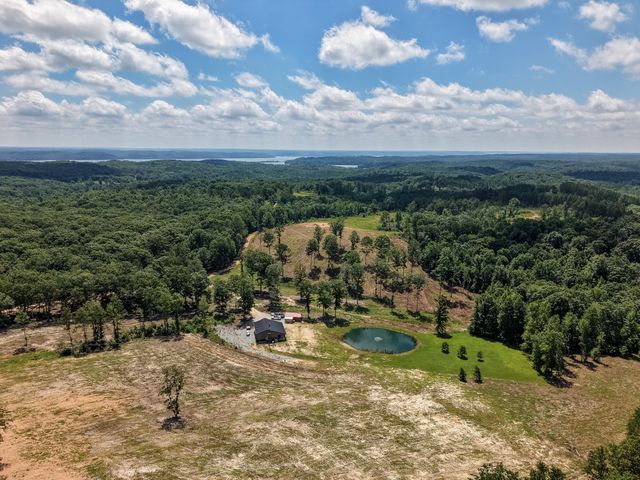 111 Adaleighs Way, Big Sandy, TN 38221