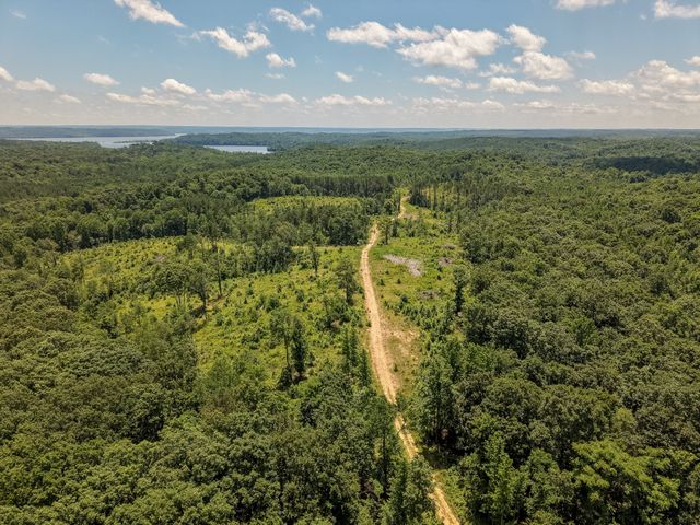 111 Adaleighs Way, Big Sandy, TN 38221