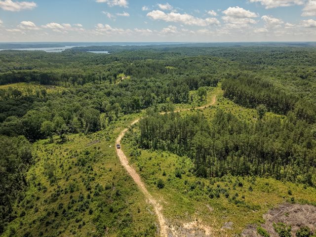 111 Adaleighs Way, Big Sandy, TN 38221