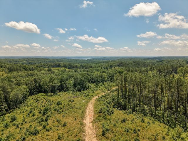 111 Adaleighs Way, Big Sandy, TN 38221
