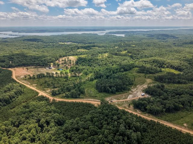 111 Adaleighs Way, Big Sandy, TN 38221