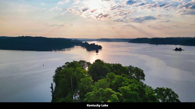 111 Adaleighs Way, Big Sandy, TN 38221