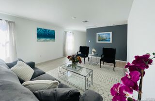 6948 Calcite Trl, Elmendorf, TX 78112