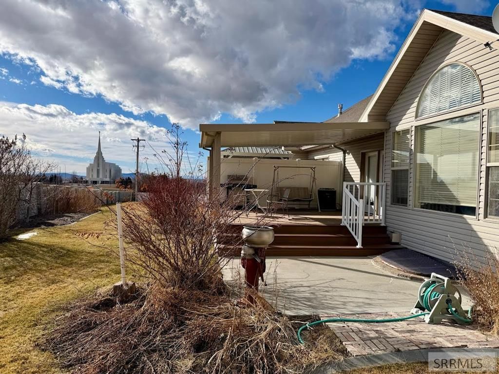 Image 2 of property listing at 326 Eagle Summit Street, Rexburg, ID 83440