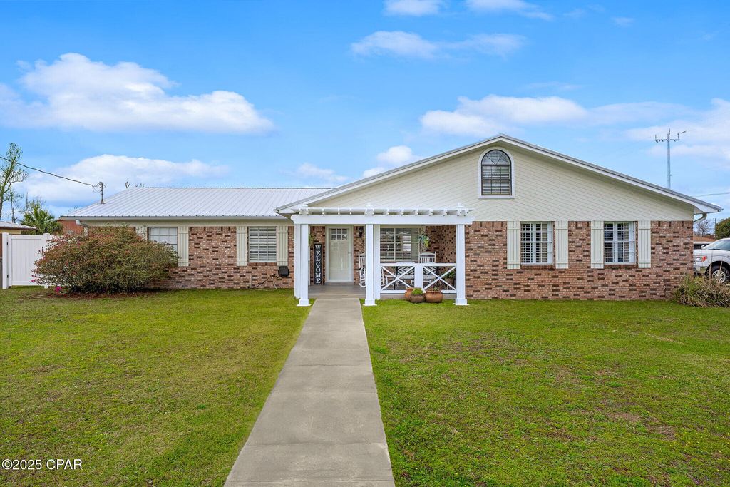 1202 Michigan Avenue, Lynn Haven, FL 32444