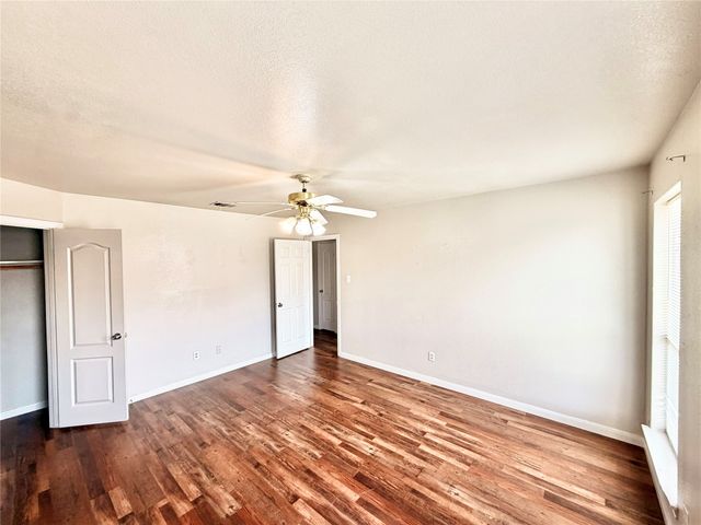 9212 Coral Lane, Fort Worth, TX 76140