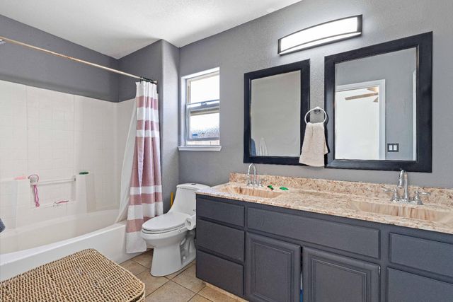 1628 Sungate Dr, Ceres, CA 95307