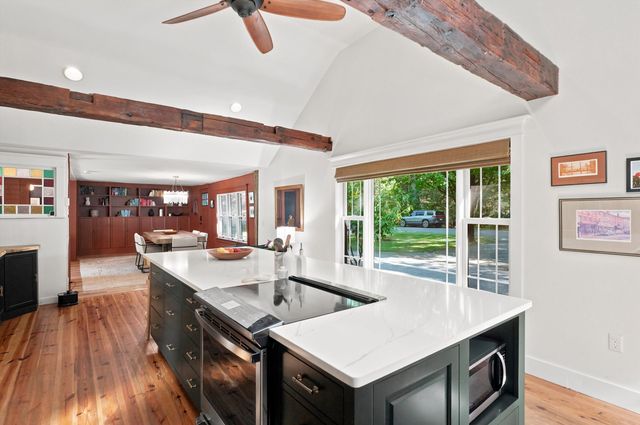 44 Beech Hill Road, Exeter, NH 03833