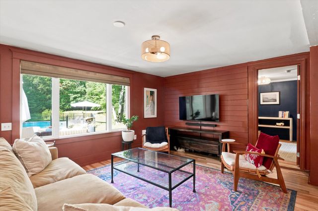 44 Beech Hill Road, Exeter, NH 03833