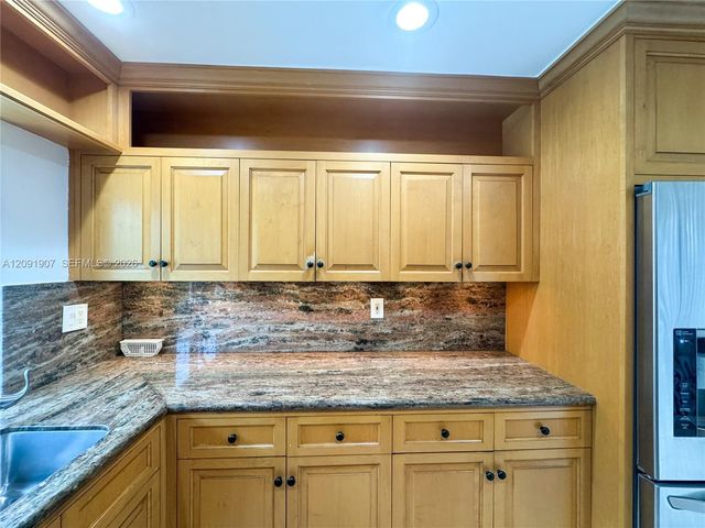 76 Ivy Road 76, Hollywood, FL 33021