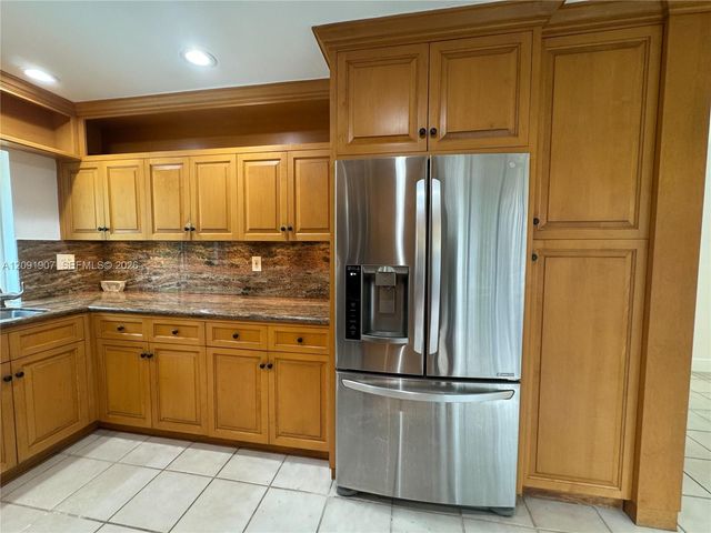 76 Ivy Road 76, Hollywood, FL 33021