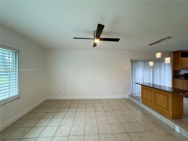 76 Ivy Road 76, Hollywood, FL 33021