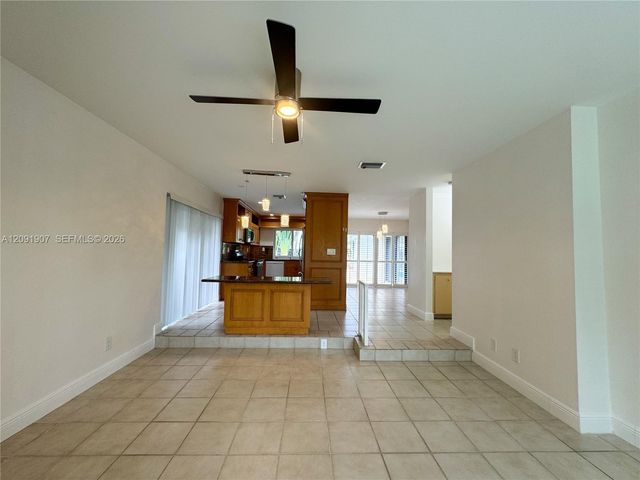 76 Ivy Road 76, Hollywood, FL 33021