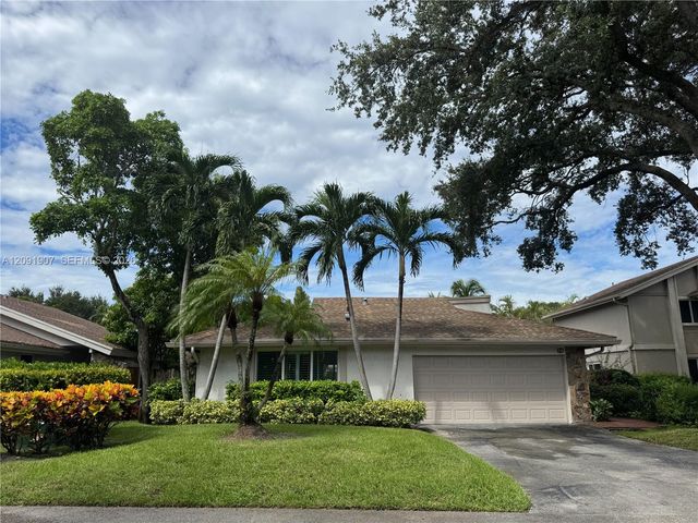 76 Ivy Road 76, Hollywood, FL 33021