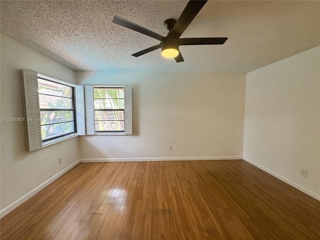 76 Ivy Road 76, Hollywood, FL 33021