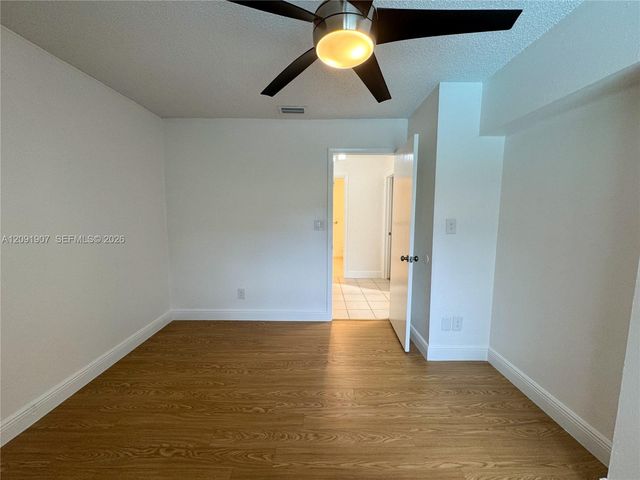 76 Ivy Road 76, Hollywood, FL 33021