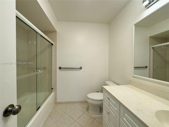 76 Ivy Road 76, Hollywood, FL 33021