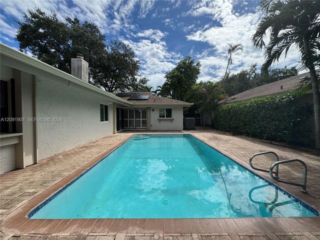 76 Ivy Road 76, Hollywood, FL 33021