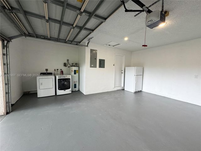 76 Ivy Road 76, Hollywood, FL 33021