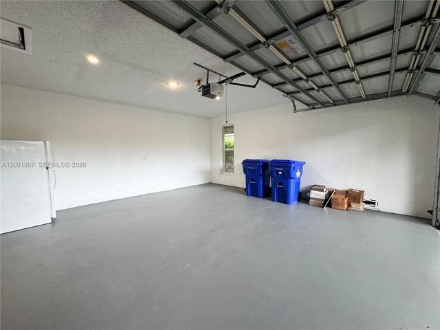 76 Ivy Road 76, Hollywood, FL 33021