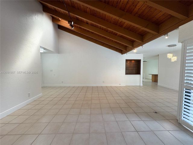 76 Ivy Road 76, Hollywood, FL 33021