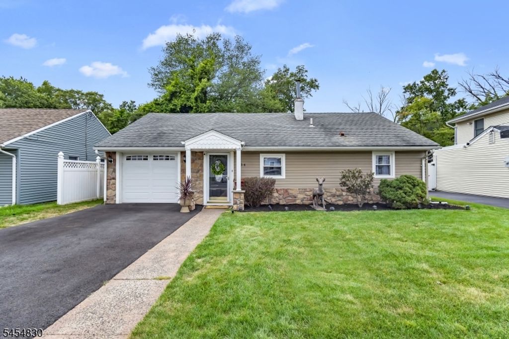 234 Howard Ave, Rochelle Park Twp., NJ 07662