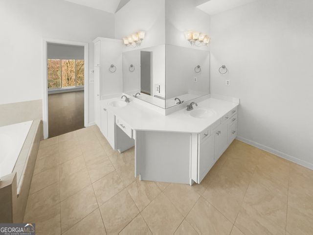 2669 Glenrose Hill, Atlanta, GA 30341