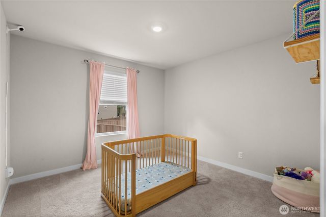 17512 Crossing Drive E, Puyallup, WA 98374