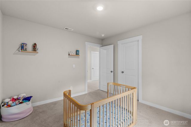 17512 Crossing Drive E, Puyallup, WA 98374