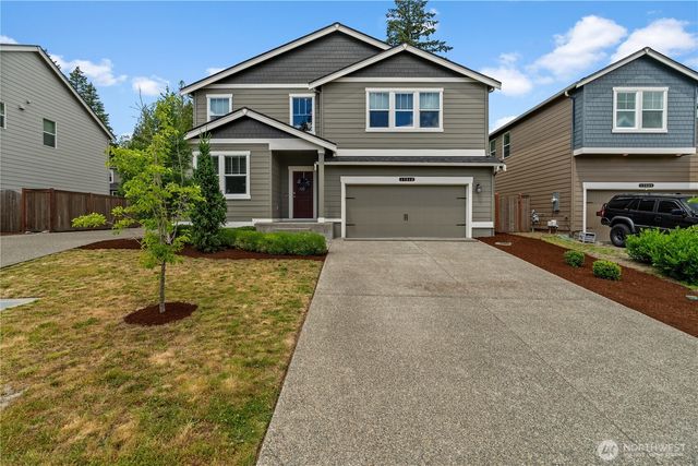 17512 Crossing Drive E, Puyallup, WA 98374