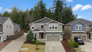 17512 Crossing Drive E, Puyallup, WA 98374