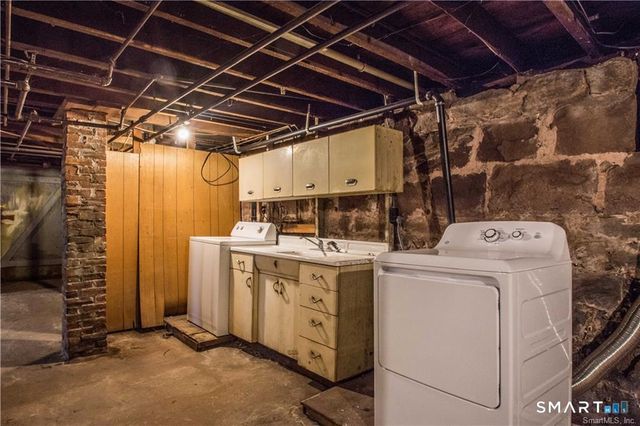 13 Wilcox Street, Wethersfield, CT 06109